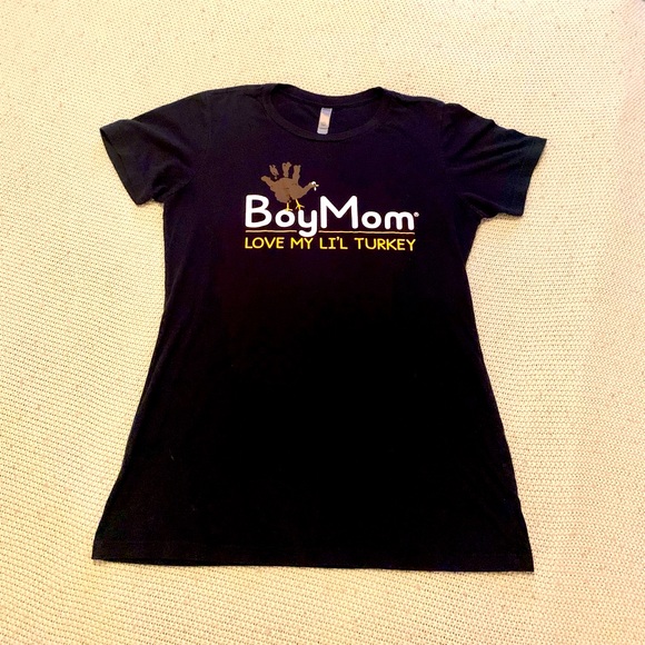 “Boy Mom” T-shirt - Picture 1 of 5